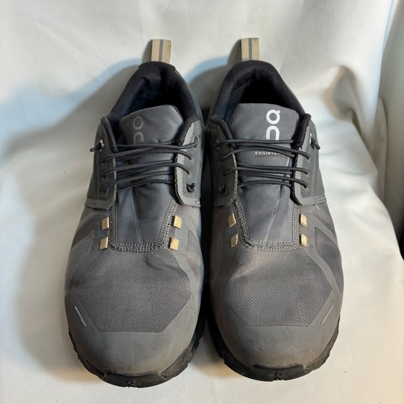 ON CLOUD Sz 10.5 Running Men's Gray Shoes Elastic Laces cushioned Sole - Picture 2 of 9